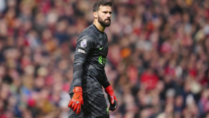 Alisson Becker Di perkirakan Akan Absen Lama dari Liverpool