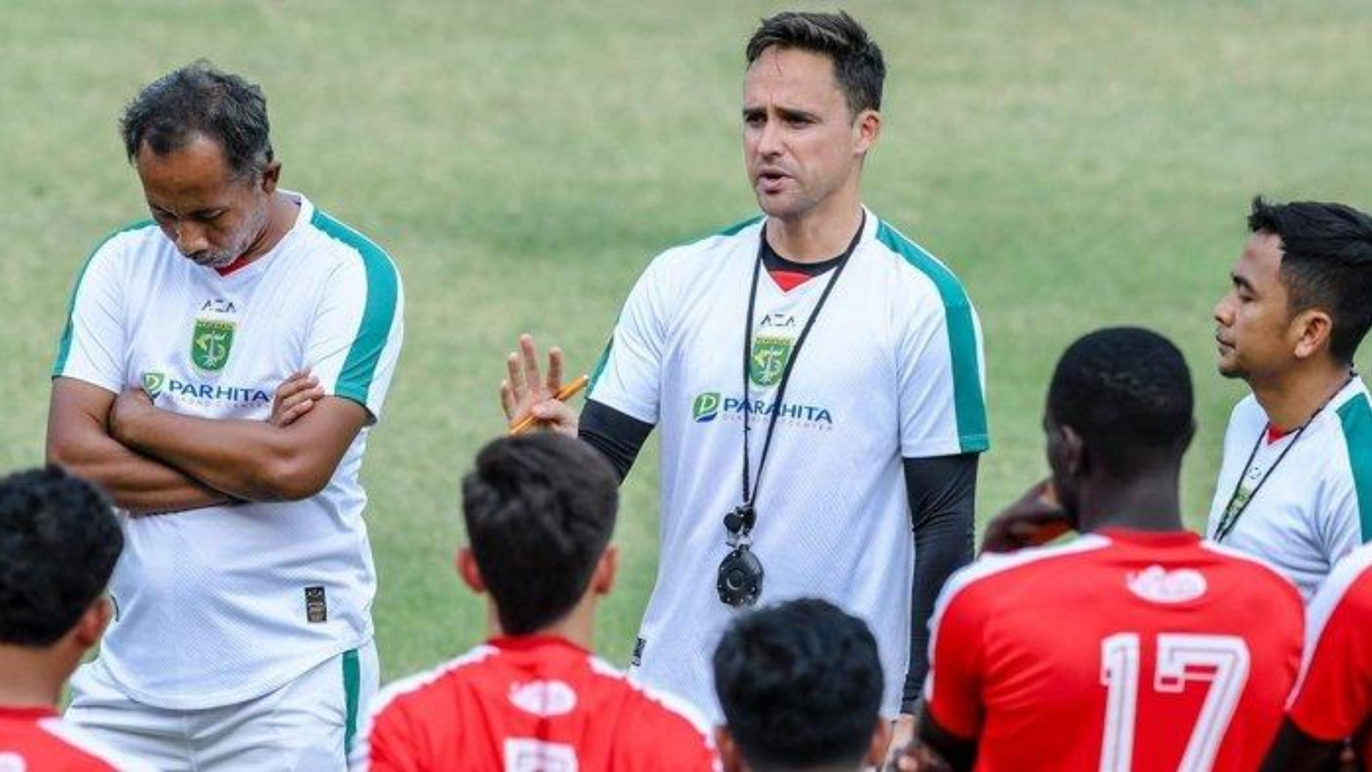 4 Pemain PSM Absen, Paul Munster Minta Persebaya Tak Terlena PSM Makassar datang tanpa kekuatan penuh di markas Persebaya Surabaya.